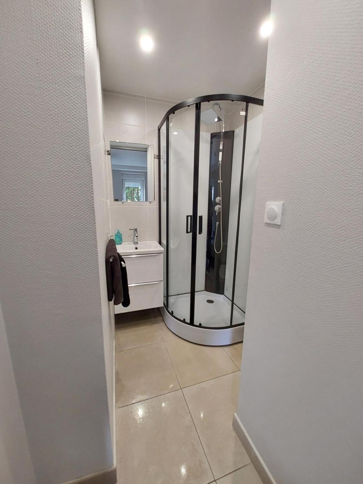 Les Appartements Sur Pompidou - 7 Appartements Neufs Societe Selogerametz Com Exterior foto